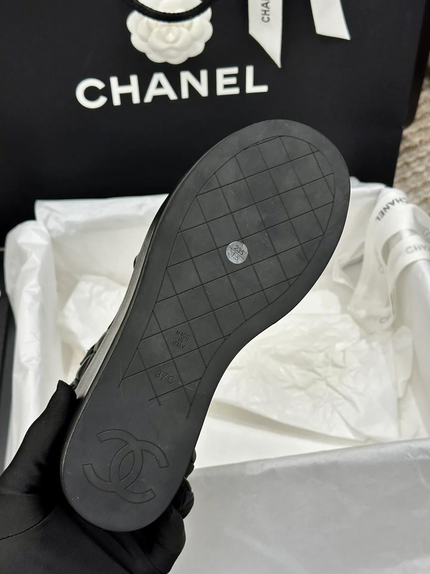 👟👟Ex-factory price 480👟👟 CHANEL C Jia Xiaoxiang 23ss new wedge heel open toe high heel sandals. Top counter quality. The moment you put it on your feet, it is still super stunning. 🔥All materials are customized according to the original version! Upper: imported first-layer calfskin/imported fragrant cloth/ lining: imported sheepskin, foot pad: sheepskin sole: outsole imported from Italy Size number: 34-40